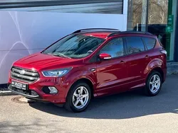 Rot Gebraucht 2019 Ford Kuga ST-Line SUV | 18.500 € (Fairer Preis)