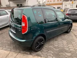 Grün Gebraucht 2009 Skoda Roomster Plus Edition Kombi | 3.980 € (Teuer)