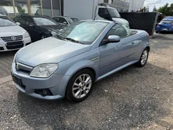 Blau Gebraucht 2006 Opel Tigra Cabrio | 1.400 € (Guter Preis)