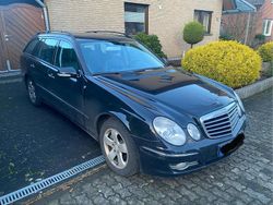 Schwarz Gebraucht 2008 Mercedes E280 Avantgarde Kombi | 5.500 € (Etwas zu teuer)