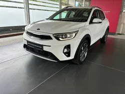 Weiß Gebraucht 2018 Kia Stonic Vision SUV | 12.777 € (Fairer Preis)