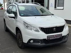 Weiß Gebraucht 2016 Peugeot 2008 Style SUV | 5.680 € (Superpreis)