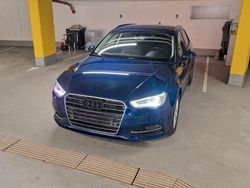 Blau Gebraucht 2013 Audi A3 Sportback Ambition Kleinwagen | 12.380 € (Fairer Preis)