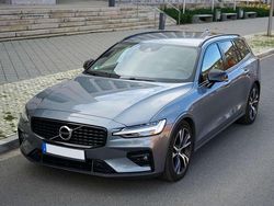 Grau Gebraucht 2021 Volvo V60 R-Design Kombi | 27.500 € (Etwas zu teuer)