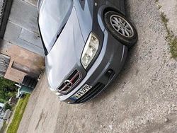 Grau Gebraucht 2004 Opel Zafira Van / Kleinbus | 650 € (Superpreis)