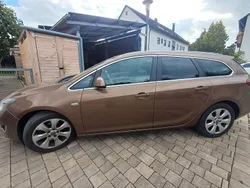 Braun Gebraucht 2015 Opel Astra Eco Limousine | 8.100 € (Fairer Preis)