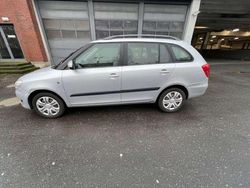 Silber Gebraucht 2011 Skoda Fabia Ambiente Kombi | 2.500 € (Guter Preis)