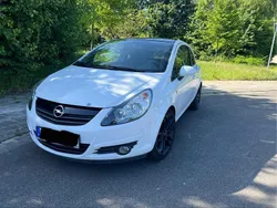 Weiß Gebraucht 2010 Opel Corsa Color Edition Kleinwagen | 1.700 € (Guter Preis)