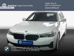 Weiß Gebraucht 2022 BMW 530e Sport Line Kombi | 36.290 € (Guter Preis)