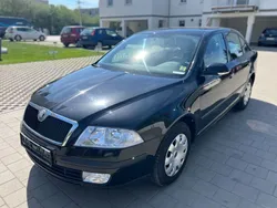 Schwarz Gebraucht 2004 Skoda Octavia Ambiente Limousine | 2.500 € (Etwas zu teuer)
