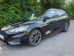 Schwarz Gebraucht 2019 Ford Focus ST-Line Kombi | 15.990 € (Fairer Preis)