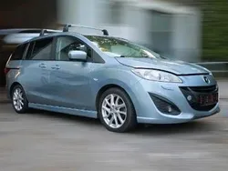 Blau Gebraucht 2011 Mazda 5 Inclusive Van / Kleinbus | 7.350 € (Fairer Preis)