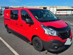 Rot Gebraucht 2016 Renault Trafic Van / Kleinbus | 12.400 € (Teuer)