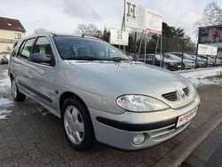Silber Gebraucht 2002 Renault Mégane II Expression Limousine | 699 € (Guter Preis)