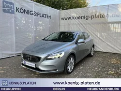 Inscription electric silver Gebraucht 2017 Volvo V40 Summum Kombi | 20.490 € (Fairer Preis)