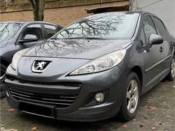 Grau Gebraucht 2010 Peugeot 207 Kleinwagen | 1.490 € (Fairer Preis)