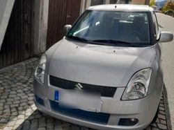Silber Gebraucht 2006 Suzuki Swift Kleinwagen | 6.000 € (Etwas zu teuer)