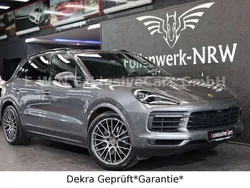 Grau Gebraucht 2020 Porsche Cayenne S E-Hybrid Sport SUV | 46.970 €