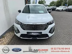 Weiß Gebraucht 2024 Peugeot 2008 Allure SUV | 21.890 € (Fairer Preis)