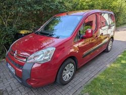 Rot Gebraucht 2009 Citroën Berlingo Van / Kleinbus | 3.200 € (Guter Preis)