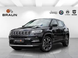 Solid black Neu 2025 Jeep Compass Altitude SUV | 33.850 € (Fairer Preis)