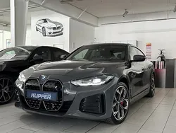 Grau Gebraucht 2023 BMW i4 M Sport Limousine | 47.900 € (Fairer Preis)