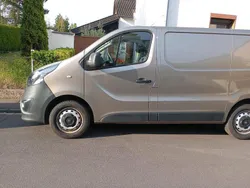 Andere außenfarben Gebraucht 2018 Opel Vivaro Van | 10.750 €