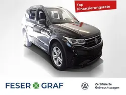 Deep black perleffekt Gebraucht 2024 VW Tiguan Allspace R-line SUV | 45.250 € (Fairer Preis)