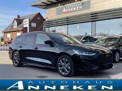 Agate black Gebraucht 2024 Ford Focus ST-Line Kombi | 21.950 € (Superpreis)