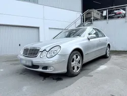 Silber Gebraucht 2004 Mercedes E220 Elegance Limousine | 3.500 €
