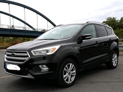 Schwarz Gebraucht 2017 Ford Kuga SUV | 13.490 € (Fairer Preis)