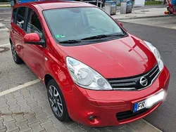 Rot Gebraucht 2009 Nissan Note Tekna Van / Kleinbus | 6.600 € (Teuer)