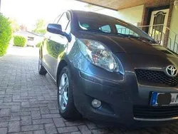 Grau Gebraucht 2011 Toyota Yaris Life Kleinwagen | 6.600 € (Etwas zu teuer)