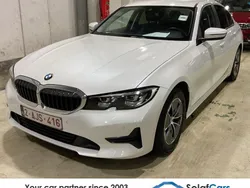 Weiß Gebraucht 2021 BMW 316 Limousine | 20.086 € (Guter Preis)