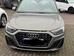 Grau Gebraucht 2020 Audi A1 Sportback S-Line Kleinwagen | 26.000 € (Fairer Preis)