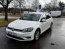 Weiß Gebraucht 2017 VW Golf VII Join Kombi | 8.000 € (Fairer Preis)
