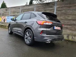 Grau Gebraucht 2024 Ford Kuga ST-Line X SUV | 25.500 € (Fairer Preis)