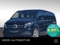 Schwarz Gebraucht 2023 Mercedes V300 Edition Van / Kleinbus | 58.905 € (Fairer Preis)