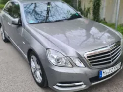 Grau Gebraucht 2011 Mercedes E350 Avantgarde Limousine | 12.900 € (Fairer Preis)