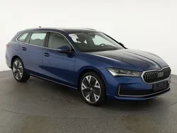 Blau Gebraucht 2024 Skoda Superb Selection Kombi | 41.495 € (Guter Preis)