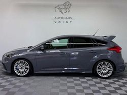 Grau Gebraucht 2016 Ford Focus RS Limousine | 34.000 €