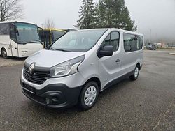 Grau Gebraucht 2015 Renault Trafic Expression Van / Kleinbus | 13.990 € (Guter Preis)