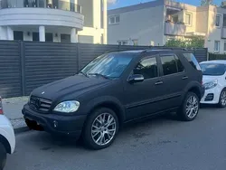 Schwarz Gebraucht 2003 Mercedes ML55 AMG AMG SUV | 5.500 €
