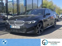 Saphirschwarz Gebraucht 2025 BMW 330e M Sport Limousine | 51.350 € (Fairer Preis)