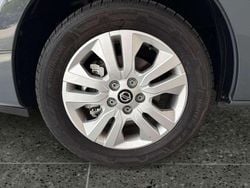 Grau Gebraucht 2024 Nissan Primastar Tekna Van / Kleinbus | 27.890 € (Guter Preis)