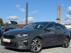 Grau Gebraucht 2018 Kia Ceed Platinum Edition Limousine | 16.999 € (Guter Preis)