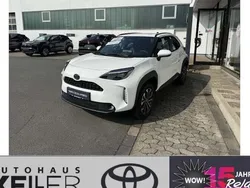 Schneeweiß Neu 2025 Toyota Yaris Cross SUV | 31.460 €