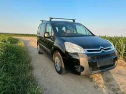 Schwarz Gebraucht 2011 Citroën Berlingo Van / Kleinbus | 4.900 € (Fairer Preis)