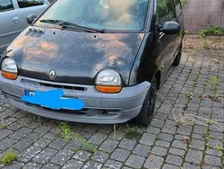 Schwarz Gebraucht 1996 Renault Twingo Kleinwagen | 900 €