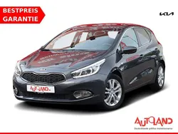 Grau Gebraucht 2015 Kia Ceed DREAM-TEAM Edition Limousine | 10.990 € (Teuer)